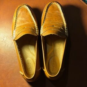 Sperry Tan Flats Moccasin-Style Comfort